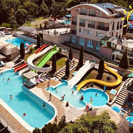 Sunny Hill Apartments & Aqua Park Vrnjačka Banja Exterior foto