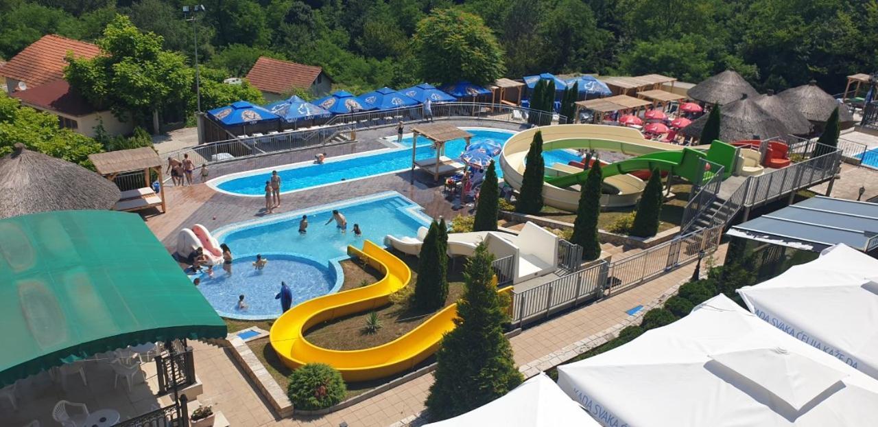 Sunny Hill Apartments & Aqua Park Vrnjačka Banja Exterior foto