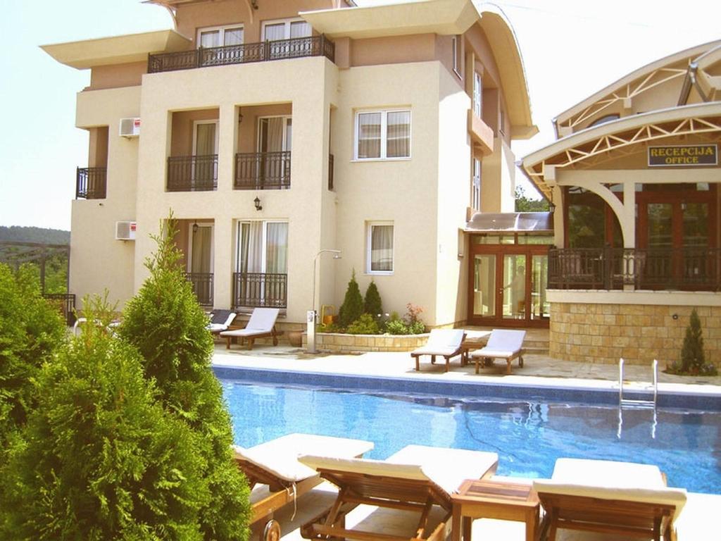 Sunny Hill Apartments & Aqua Park Vrnjačka Banja Exterior foto