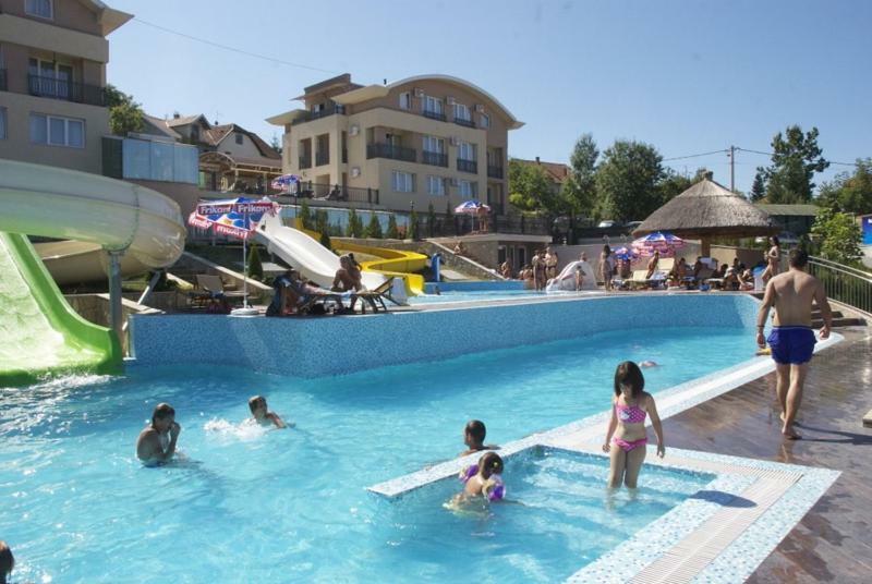Sunny Hill Apartments & Aqua Park Vrnjačka Banja Exterior foto