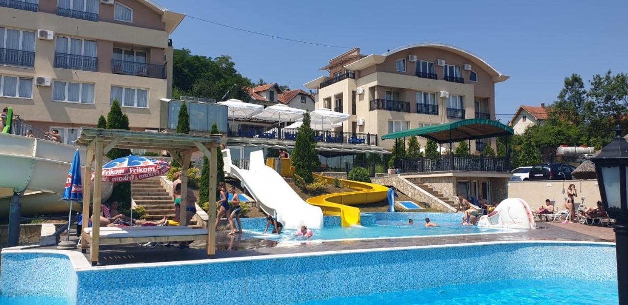 Sunny Hill Apartments & Aqua Park Vrnjačka Banja Exterior foto